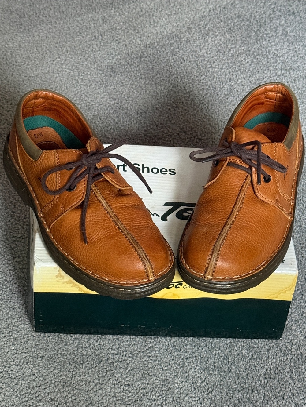 Lace-Up Leather Shoes in Tan. By Ad Tec Gold. Advanced Technology. Size 8.5.